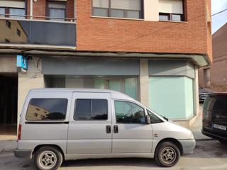Local Comercial  Av cataluña, esq parís. Solvia inmobiliaria  locales castellbell i el vilar