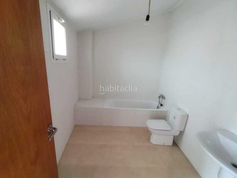 Foto 3cd71964-d20c-4dd9-8dd4-e2fb29bd1bb8. Pis amb calefacció a Carretera de Roses-Fossos Figueres