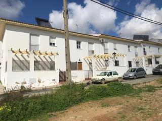 Maison jumelée  C/ doctor miguel márquez. Solvia inmobiliaria  chalet adosado calañas