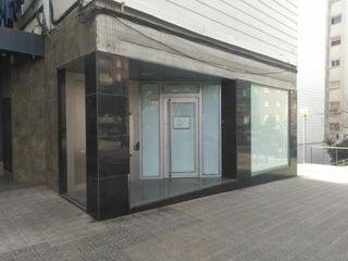 Locale commerciale  Av can serra. Solvia inmobiliaria  locales hospitalet de llobregat el