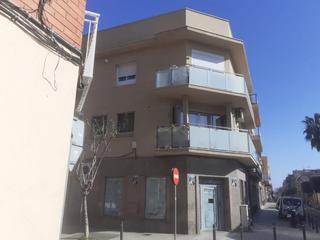 Local commercial  C/ catalunya (ant bertrán i musitu). Solvia inmobiliaria  locales viladecans