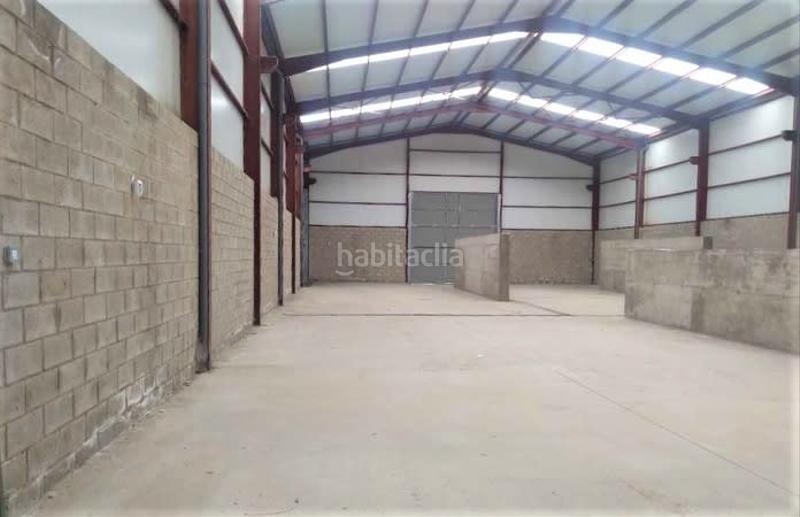 Foto 21f5b6de-8b46-4329-b1c1-ae515c2e289f. Capannone industriale in Cuadros