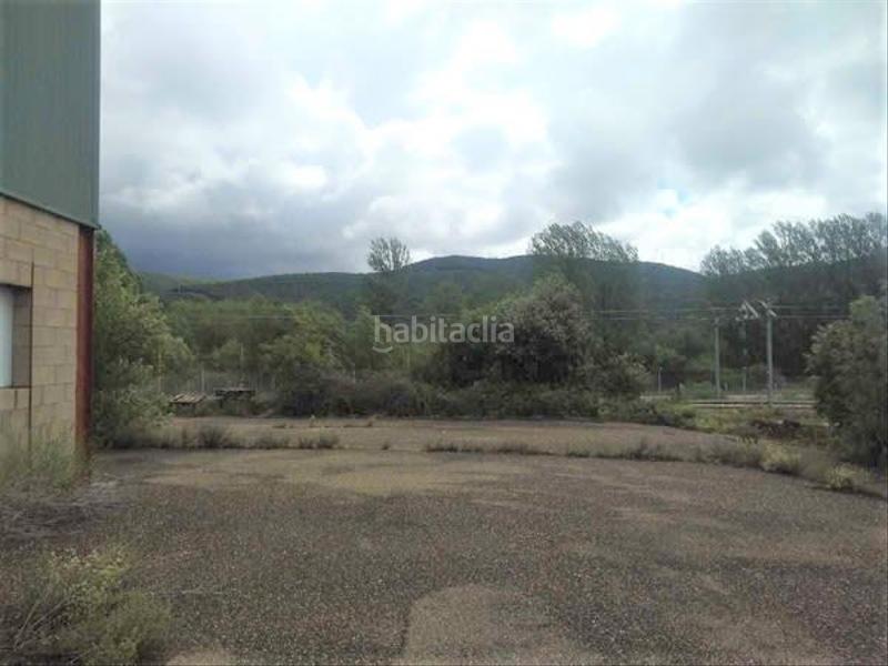 Foto a3b4afaa-efe7-457a-a556-7b9c8227f431. Capannone industriale in Cuadros