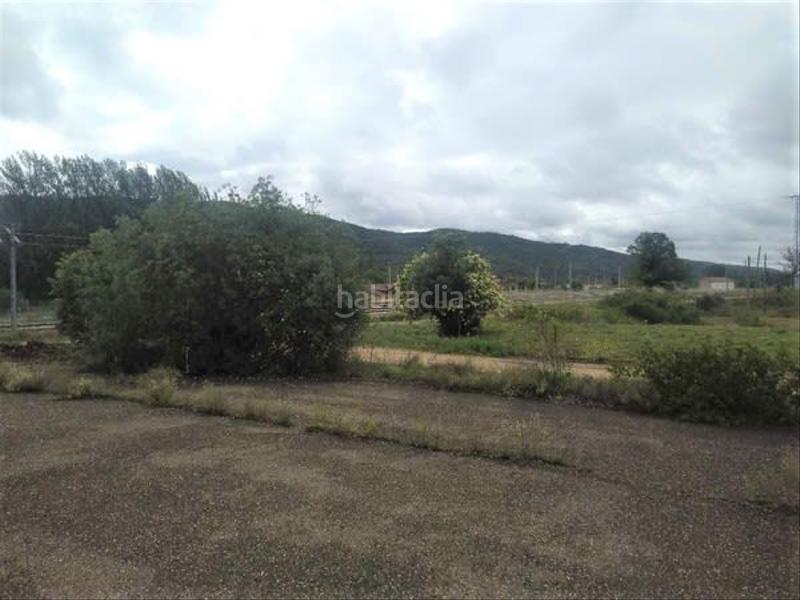 Foto c33bbced-f6ec-4c2c-b1c2-e82c31f29556. Capannone industriale in Cuadros