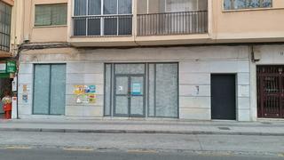 Location Local commercial  Cl sagrada familia nº 12. Solvia inmobiliaria  locales granada