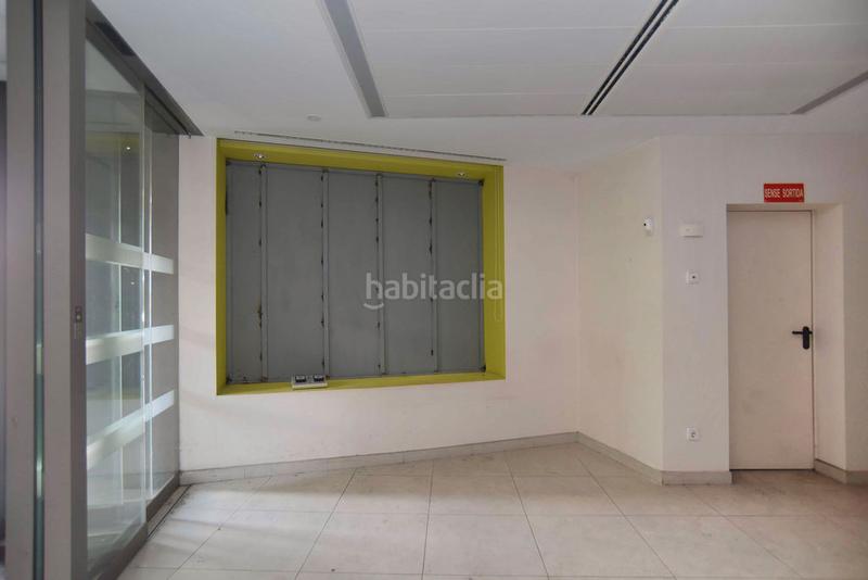 Foto 7d6da438-33b6-40da-8f11-354c0481aeb4. Local comercial a Singuerlín Santa Coloma de Gramenet