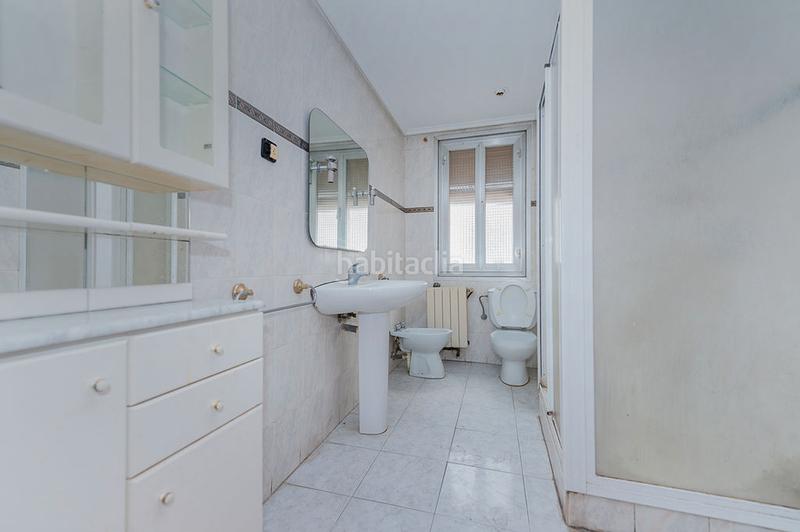 Foto ce545eb2-37dd-41cb-b161-7075f6d7c41f. Piso solvia inmobiliaria piso en Oeste Logroño