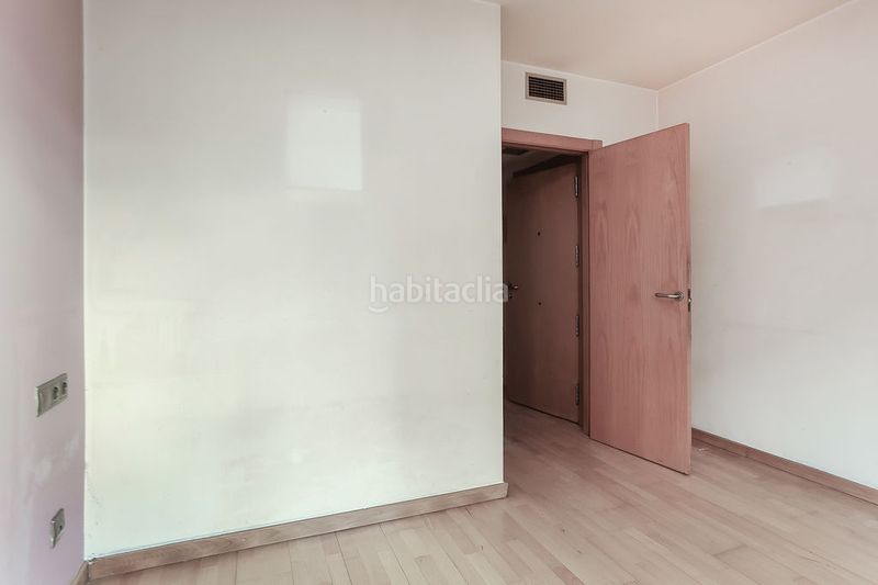 Foto f2fcff3f-4a75-4a9e-8731-a3bed8870e30. Pis amb aparcament a Centre Mollet del Vallès
