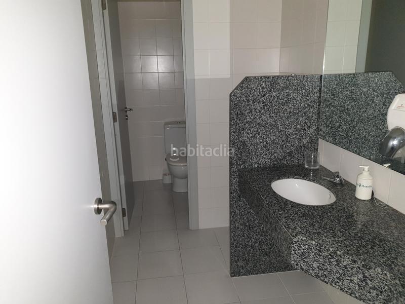 Foto 0b75b332-8c23-48d9-a84b-8a55e2f34030. Local comercial a Nucli Antic Escala (L´)