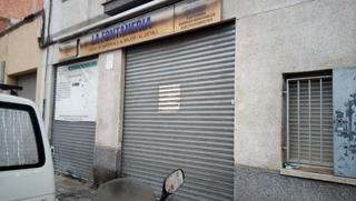 Local commercial  C/ tamarit. Solvia inmobiliaria  locales ripollet
