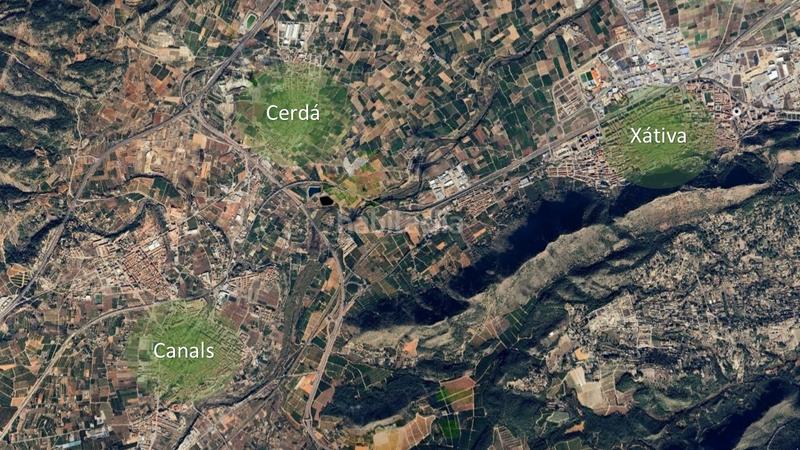 Foto d3a02088-aca0-438c-b65b-e82874e909bb. Finca rústica a Xàtiva