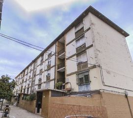 Etagenwohnung  C/ osa mayor. Solvia inmobiliaria  piso sevilla