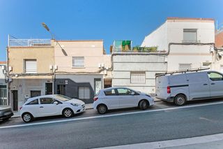 Chalet  C/ franc comtat. Solvia inmobiliaria  casa terrassa
