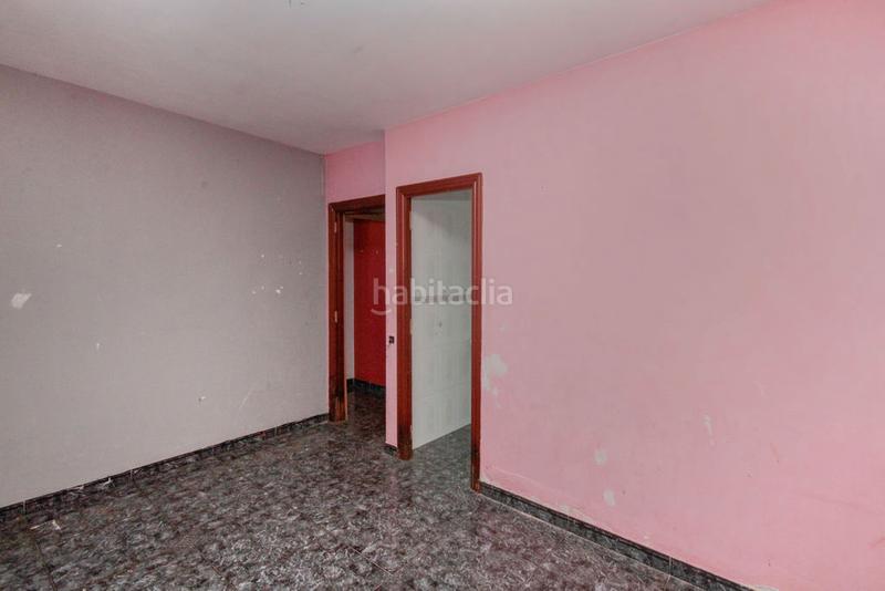 Foto cdaad2ea-bd86-4f2a-b4fe-a38b6e614395. Casa aparellada a Ca n´Oriol Rubí