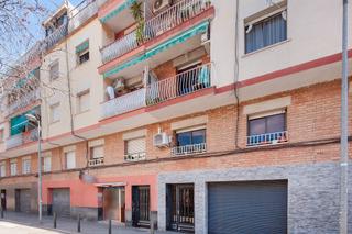 Pis  C/ simancas. Solvia inmobiliaria  piso badalona