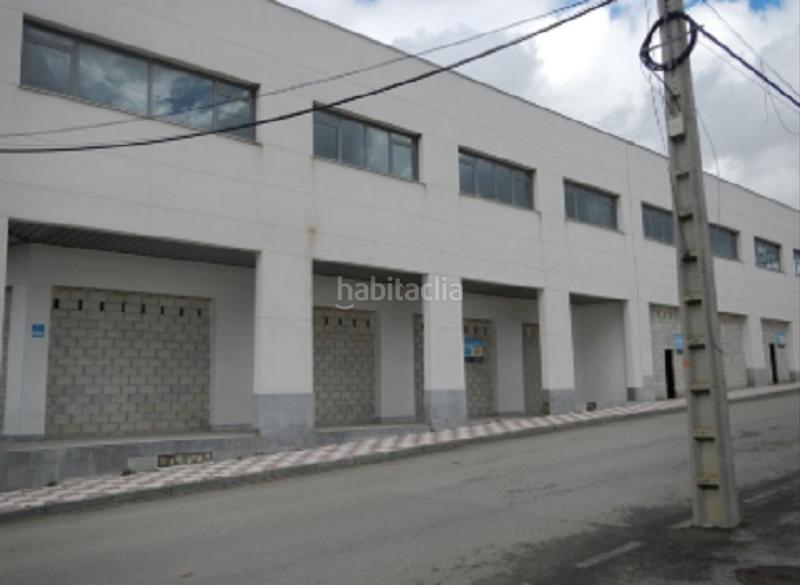 Foto 7dda396c-c70c-4f6e-9907-21fe8f919902. Oficina solvia inmobiliaria oficinas en Alcalá del Río