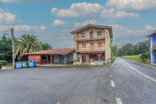 Xalet  Lg las tocachas. Solvia inmobiliaria  chalet independiente biañez