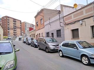 Casa aparellada  C/ advocat viladot. Solvia inmobiliaria  chalet adosado sabadell