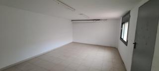 Local Comercial  Cr de dosrius. Solvia inmobiliaria  locales cardedeu