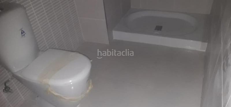 Foto a0369379-645d-4205-be61-0bc9f9478f2e. Edifici a Alfarràs