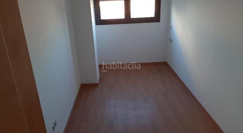 Foto e8392c85-8653-4797-83d7-534f44bca53e. Edifici a Alfarràs