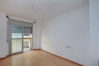 Pis  C/ ustrell. Solvia inmobiliaria  piso sabadell