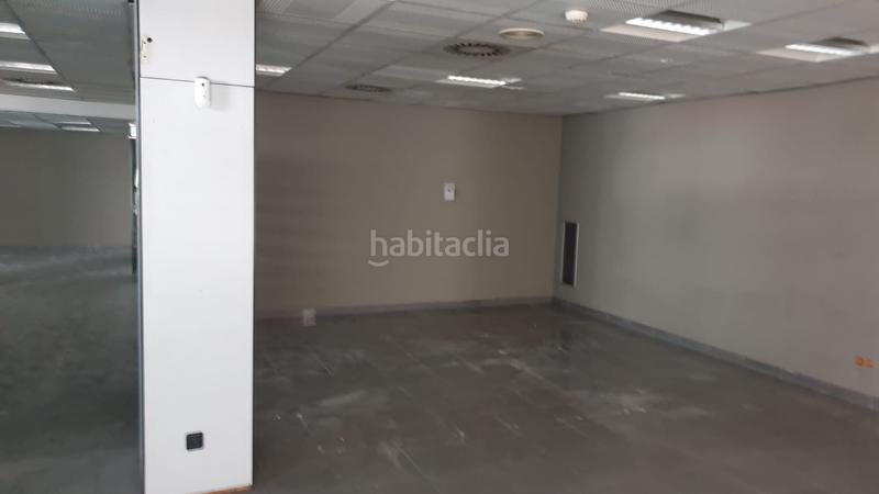 Foto b2fb8c31-3d81-4f95-9489-0bb600be0f42. Lloguer local comercial a Centre Viladecans