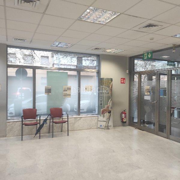 Foto 302910bf-e7e6-4506-a7cd-25b0c25112a6. Alquiler local comercial solvia inmobiliaria locales en Sevilla