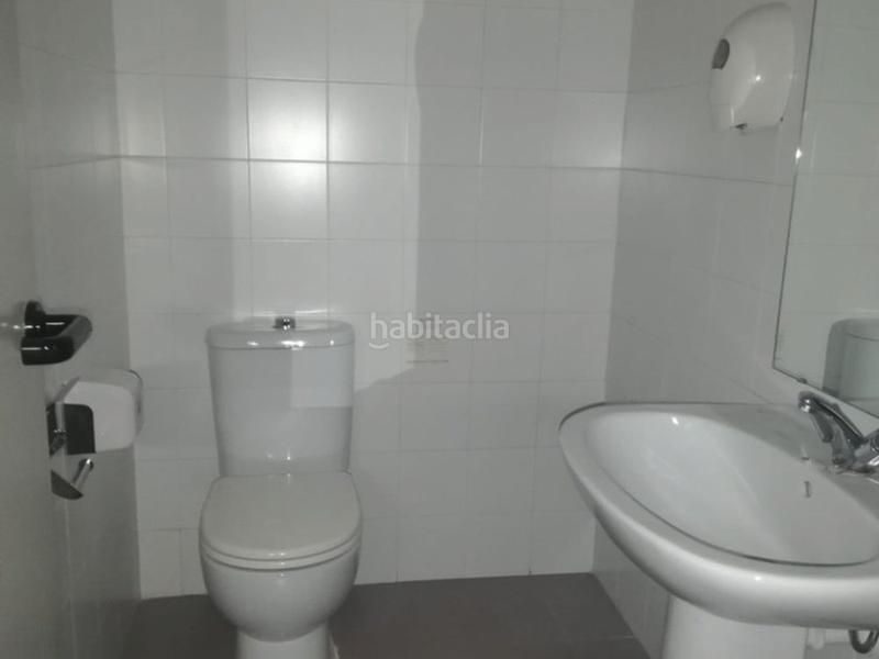 Foto 9bf009bd-c910-4066-b7f2-b22ae05338bc. Alquiler local comercial solvia inmobiliaria locales en Sevilla