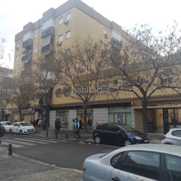 Foto a01d1db7-9bfb-4836-90ab-65ae985345e3. Alquiler local comercial solvia inmobiliaria locales en Sevilla