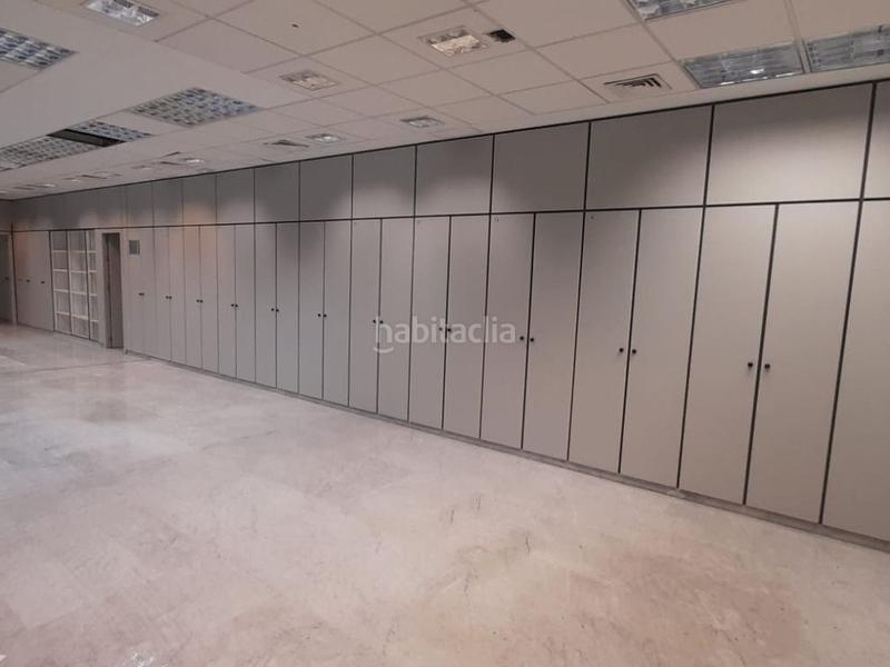 Foto f8b2721f-e63b-4db9-9028-5033a8bebea0. Alquiler local comercial solvia inmobiliaria locales en Sevilla