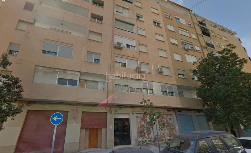 Foto b96d2b76-78b5-4fa1-a383-ef3a1c7b9a4a. Local comercial a Marxalenes Valencia