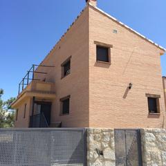 Xalet  C/ nylon esq c/ prudencio. Solvia inmobiliaria  chalet independiente chapinería