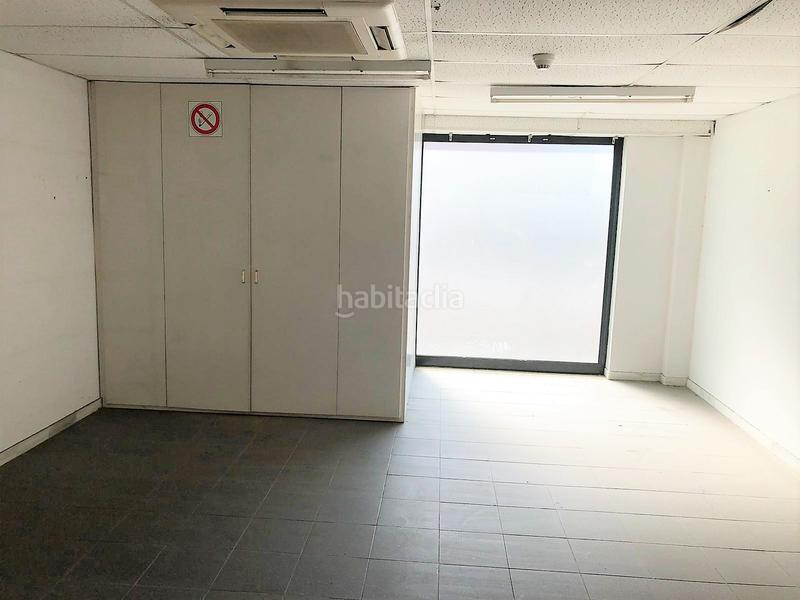 Foto a318f889-7a0a-48d9-b117-5a4b50dec66f. Alquiler local comercial solvia inmobiliaria locales en Castelldefels