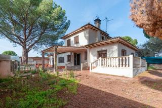 Xalet  C/ príncipe de asturias. Solvia inmobiliaria  chalet independiente escalona