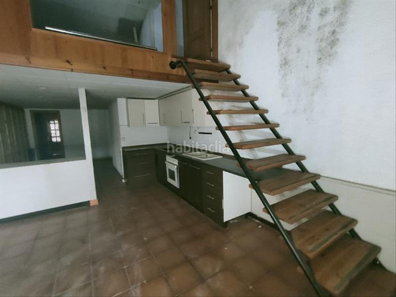 Foto b2c1d193-519d-4a45-9594-4c418685d6b6. Casa aparellada a Centre Sabadell