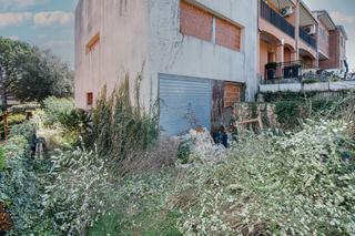 Casa aparellada  C/ lluís companys. Solvia inmobiliaria  chalet adosado caldes de malavella