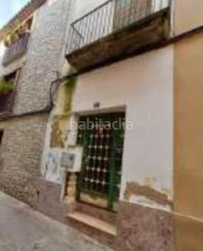 Foto 2c08623d-ba8c-4996-943c-302186843457. Casa aparellada a Torregrossa