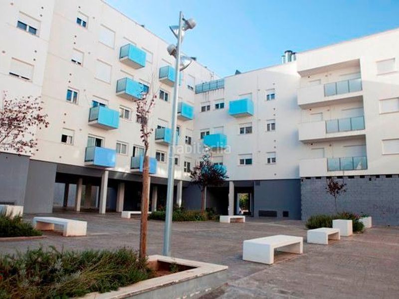 Foto c291d51b-4dbf-4b4c-a45d-de46be7eea60. Pis amb aparcament a Almendralejo