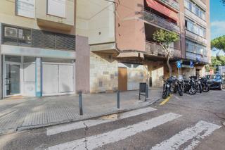 Local commercial  Av burgos. Solvia inmobiliaria  locales mollet del vallès