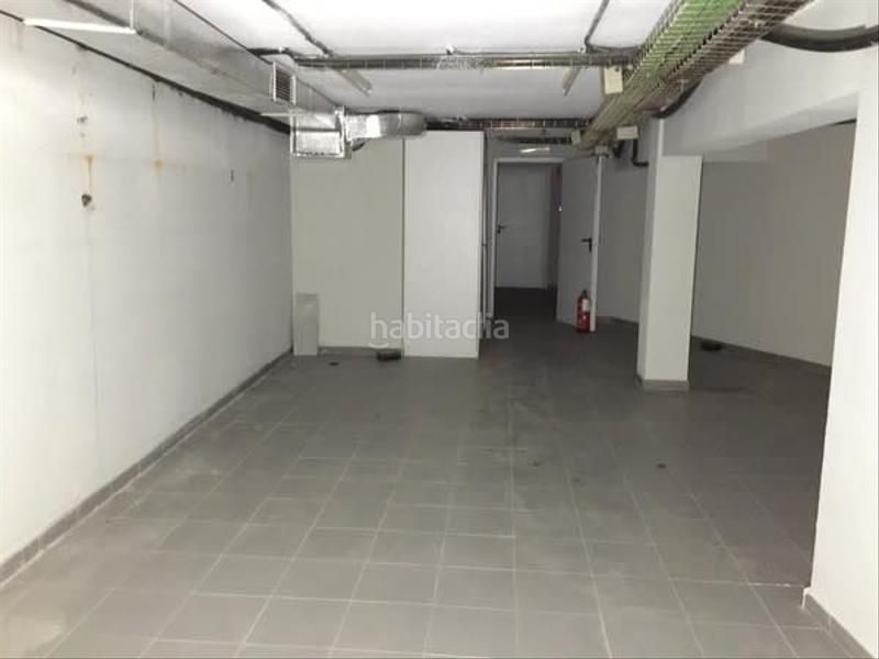 Foto 33e418aa-1669-4b63-bf62-18c73bad8640. Location local commercial dans Molar (El)