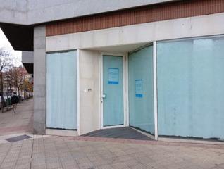 Local Comercial en c/ Poeta Prudencio