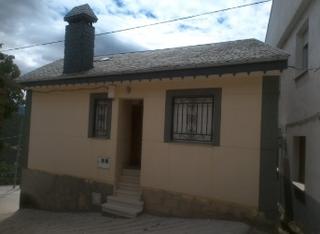 Maison jumelée  C/ emilio santos. Solvia inmobiliaria  chalet adosado castrillo de cabrera