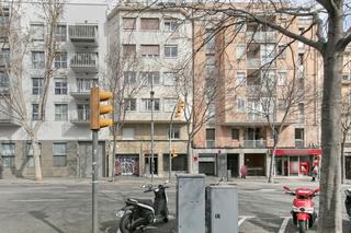 Etagenwohnung  C/ margall. Solvia inmobiliaria  piso barcelona