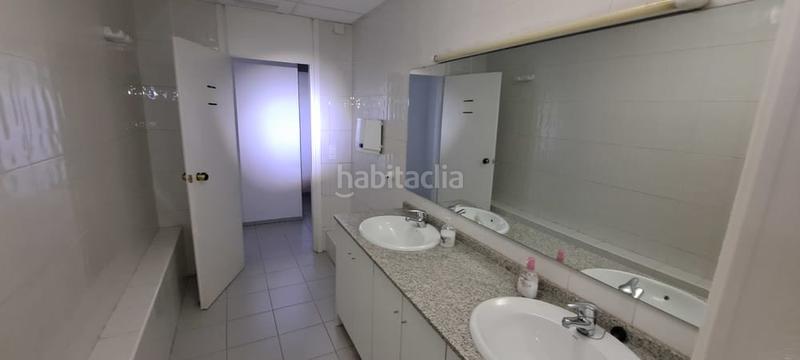 Foto 0fb528ce-b8b6-4061-90b9-b38c42456063. Location local commercial dans Paseo Constitución - Las Damas Zaragoza