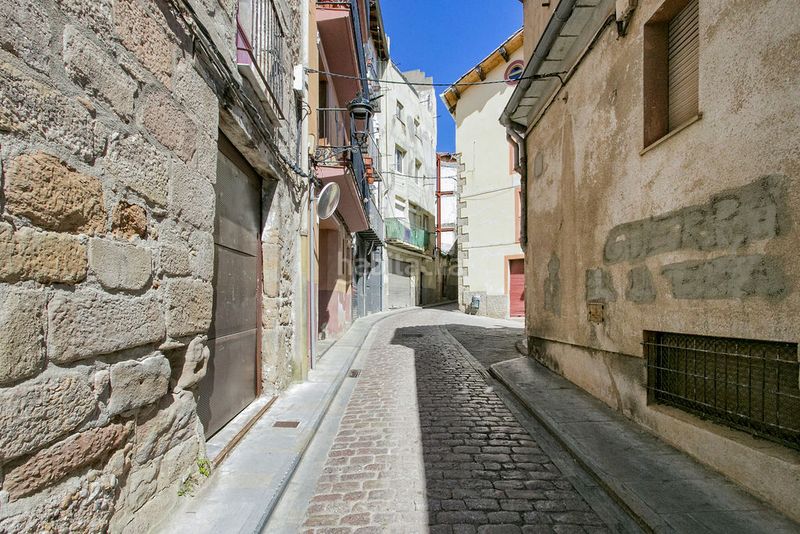 Foto 2abd9964-16c1-4f0a-b2a4-3fec7f4c8c7d. Edifici a Berga