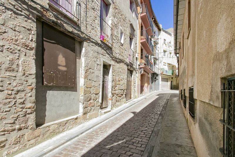 Foto 623fc829-b0bd-492d-ac8e-8fc1a1aa7b81. Edifici a Berga