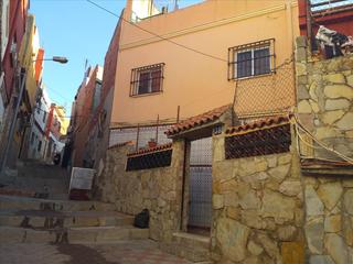 Casa aparellada  C/ lérida. Solvia inmobiliaria  chalet adosado algeciras