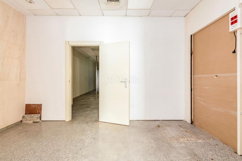 Foto cbf54ba2-5cbf-45df-8eb1-d9e8c4f64bdc. Rent business premise in Vall d´Uixó (la)