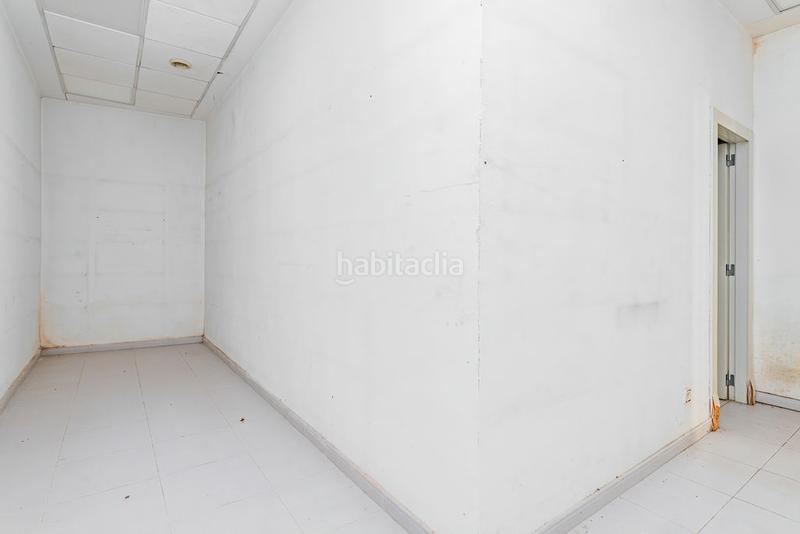 Foto f2023115-e90c-4a02-8dc5-ec4ceab4d3b9. Rent business premise in Vall d´Uixó (la)